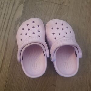 Girl Classic Crocs Ballerina Pink Size 5c